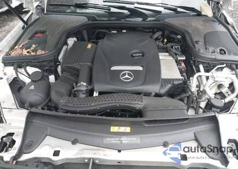 2017 Mercedes-Benz E 300 4Matic из США, поврежденный, VIN WDDZF4KB5HA187761